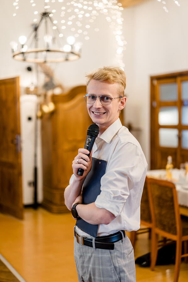 Uśmiechnięty DJ Uśmiechnięty DJ